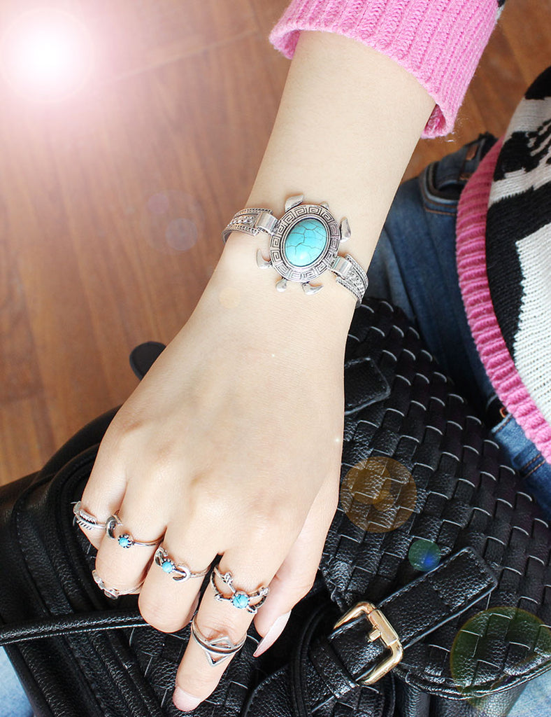 Turquoise Backed Shelly Bracelet